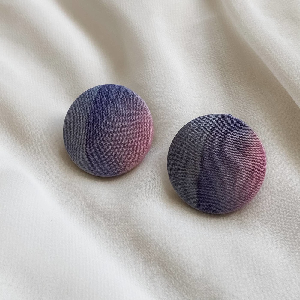 VTG Silk Watercolor Grey Pink Round Earrings